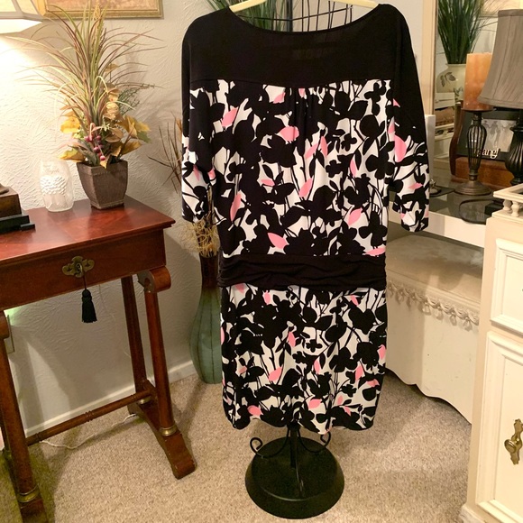 New York & Company Dress - Picture 4 of 9